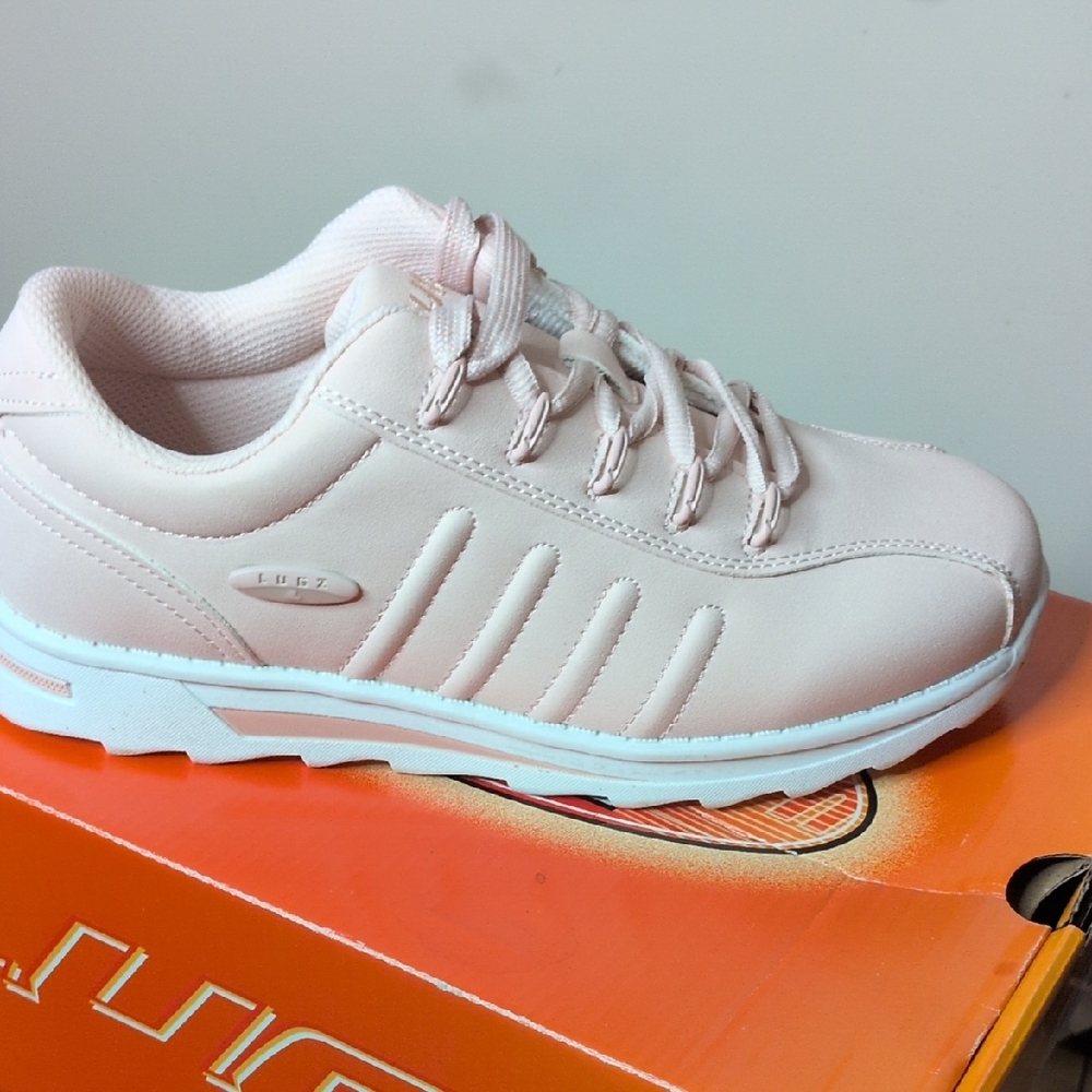 Lugz Pink Sneakers Sleek Design Casual Comfort